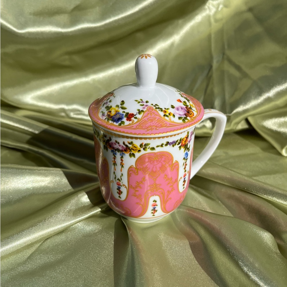 Antique pink floral cup